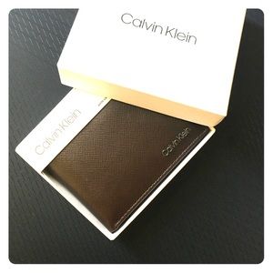 Calvin Klein Men Saffiano Wallet